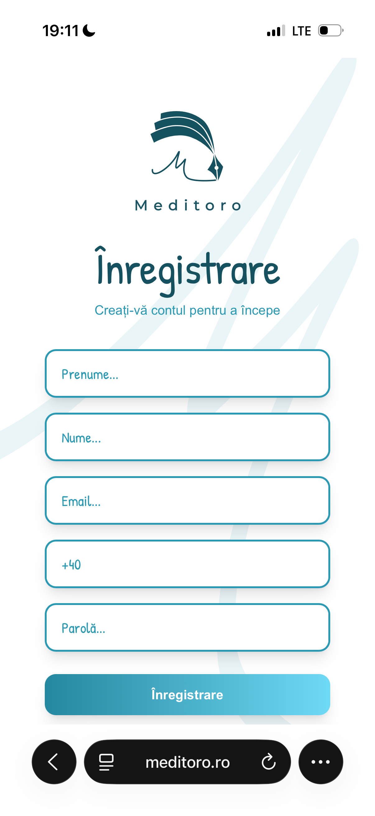 1. Creezi rapid un cont in aplicatia pentru meditatori Meditoro, introducand datele tale de baza pentru a incepe gestionarea elevilor si lectiilor.
